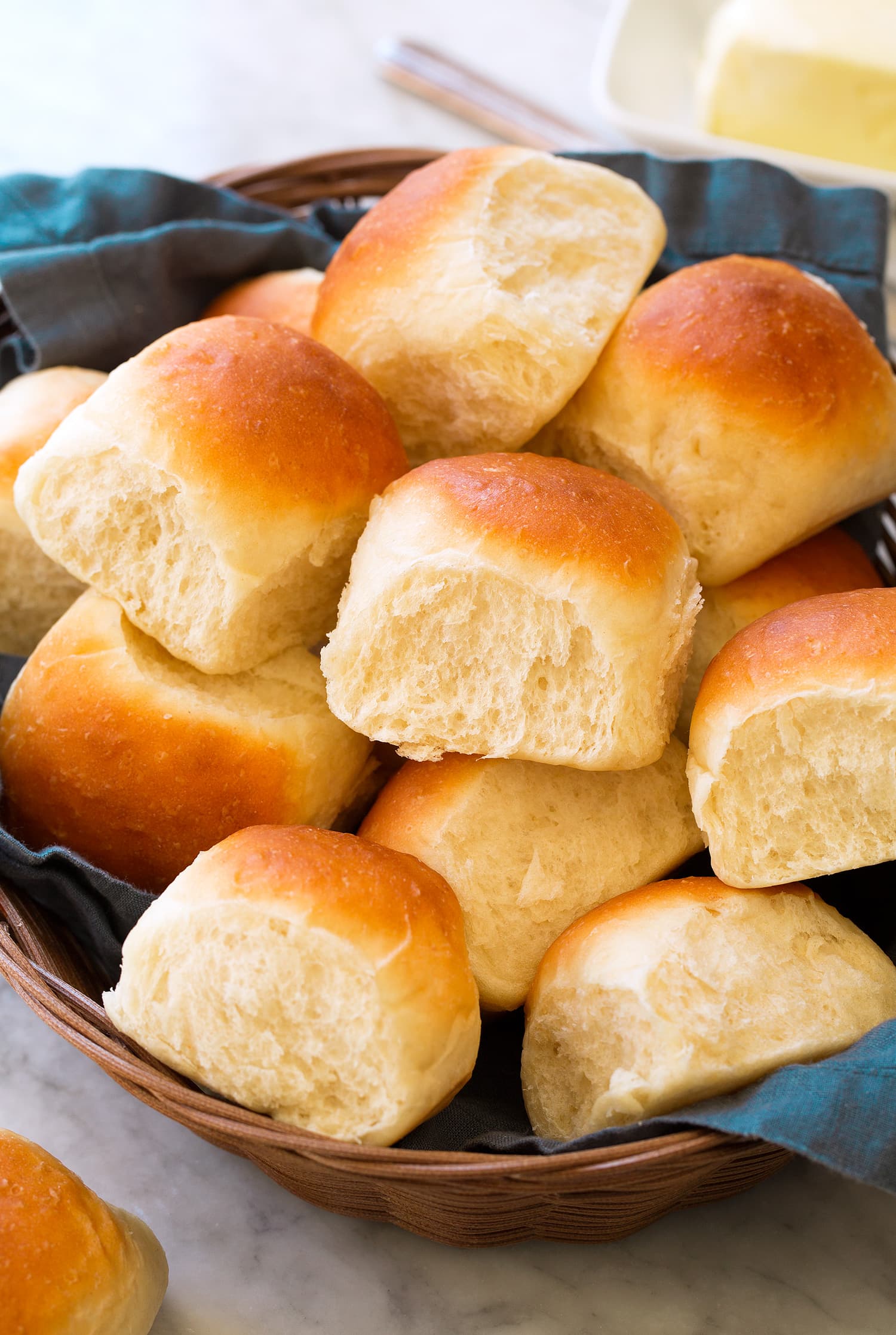 Easy One-Hour Dinner Rolls