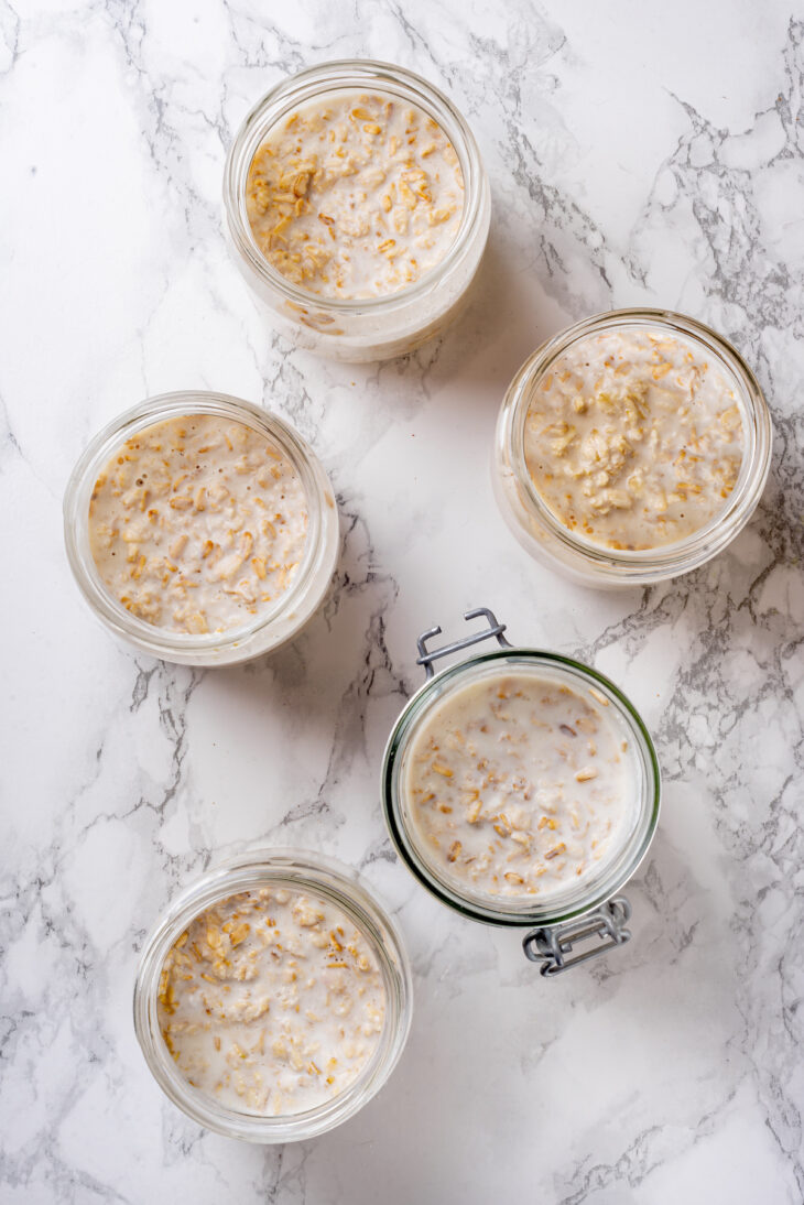 Overnight Oats (5 Ways!)