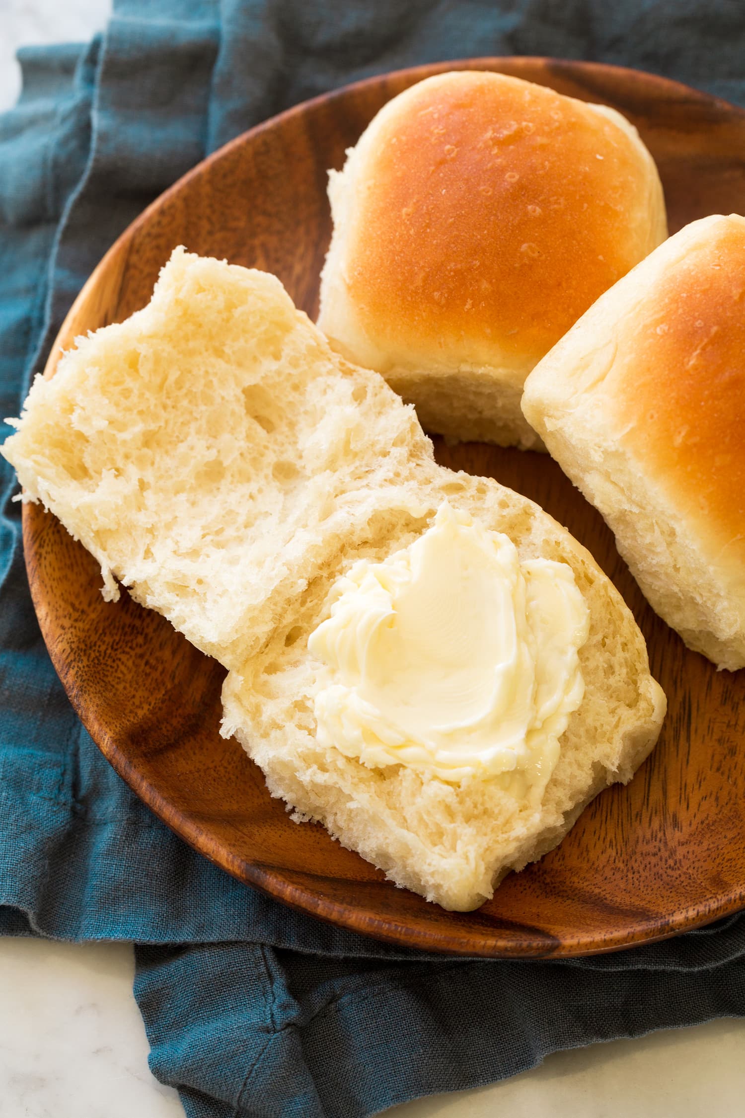 Easy One-Hour Dinner Rolls