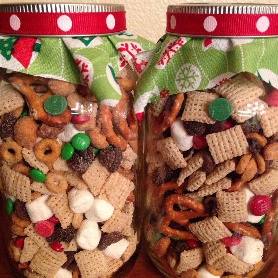 Our 12 Best Christmas Snack Mixes to Munch on All Holiday Season Long