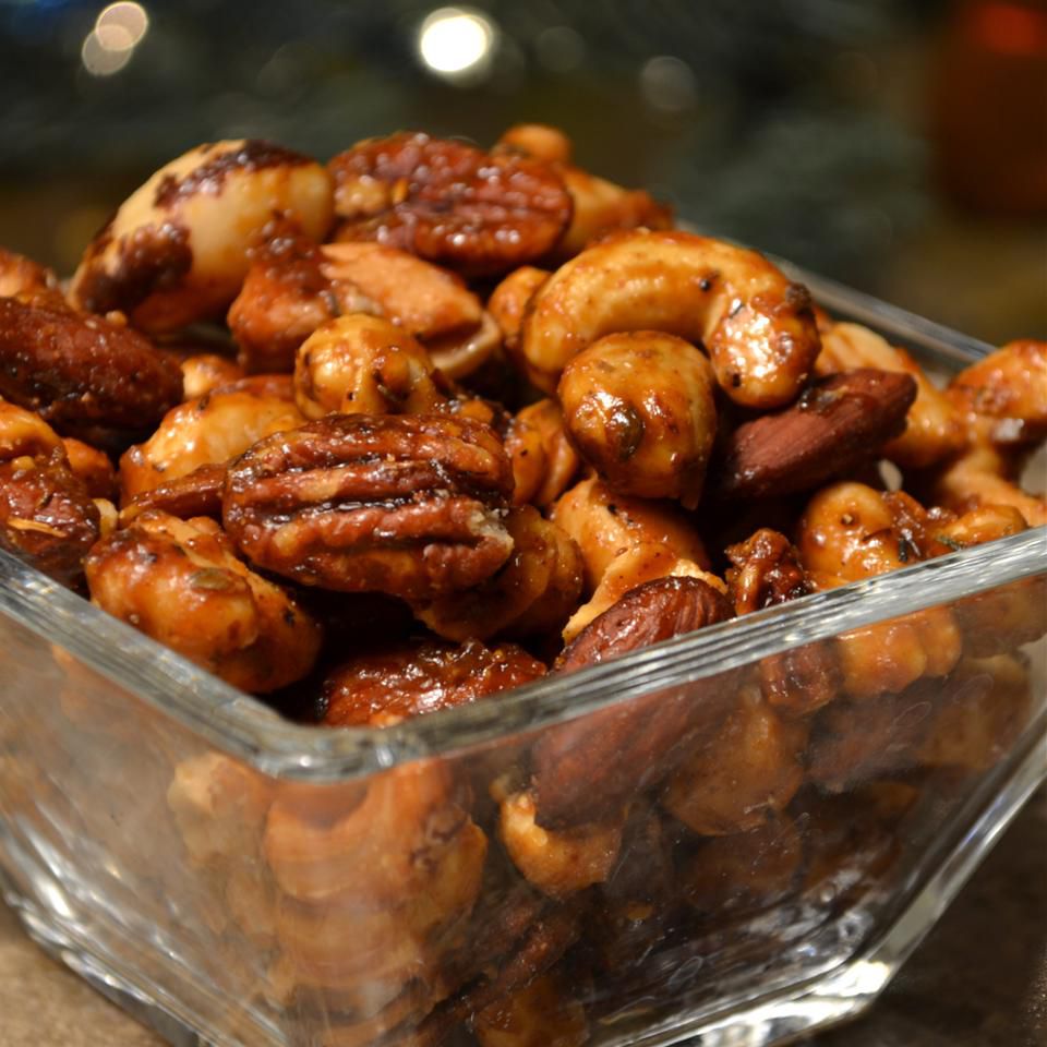 Our 12 Best Christmas Snack Mixes to Munch on All Holiday Season Long