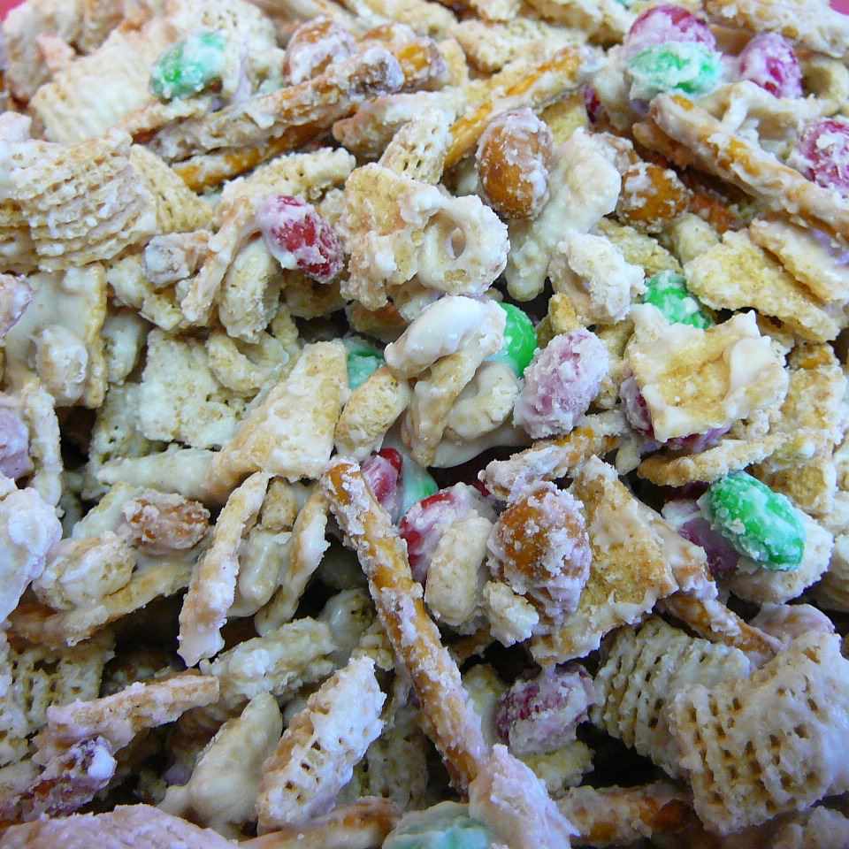 Our 12 Best Christmas Snack Mixes to Munch on All Holiday Season Long