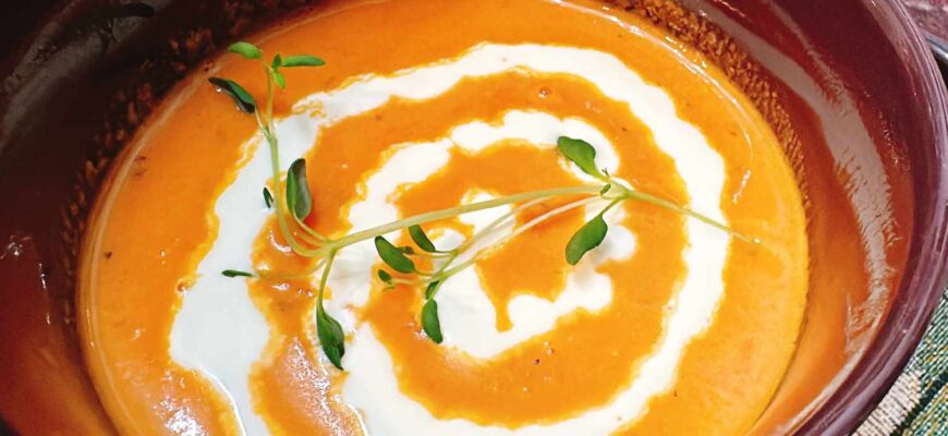 Creamy Tomato Bean Soup