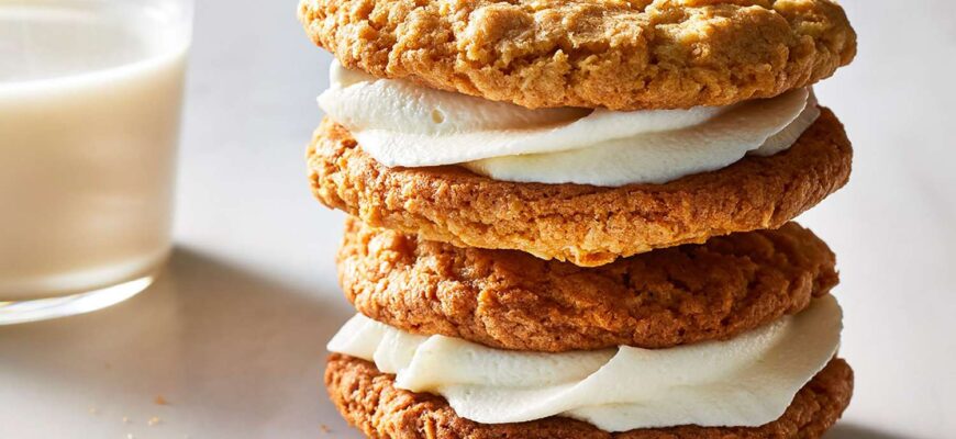 Our Copycat Little Debbie Oatmeal Creme Pies Have No Business Being So Tasty