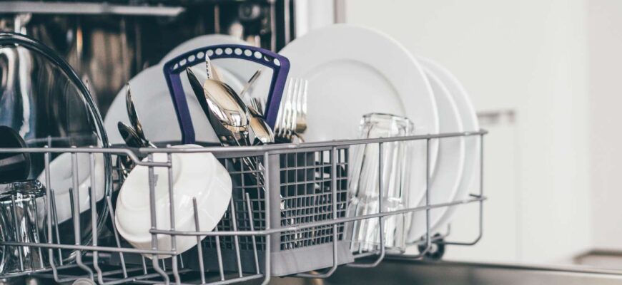 How to Prevent White Residue On Dishware, According to Cleaning Experts