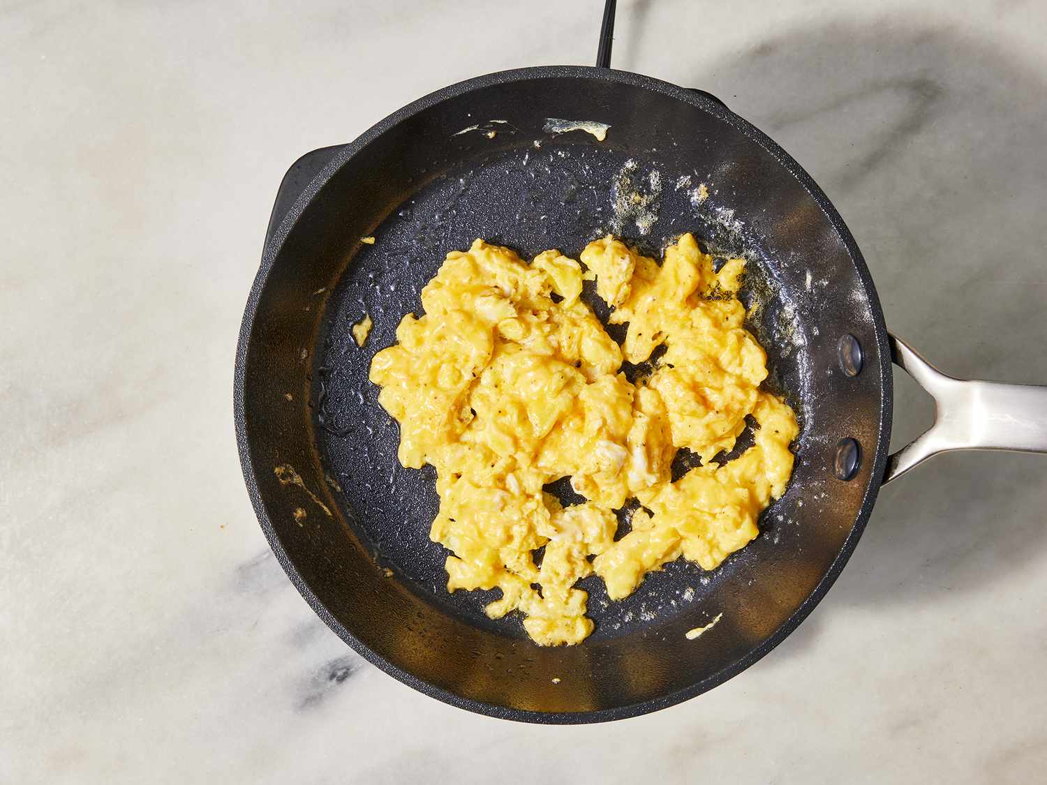 My Husband’s Scrambled Eggs Are So Good, I Wrote About Them In My Wedding Vows