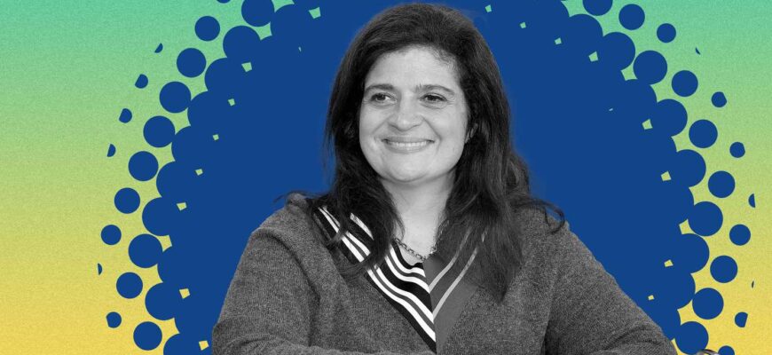 Alex Guarnaschelli's Favorite 2-Ingredient Snack Is So Relatable