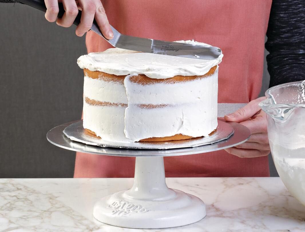 The 1-Step Cake Frosting Tip Professional Bakers Swear By