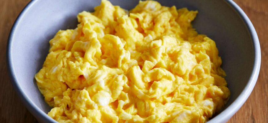 My Husband’s Scrambled Eggs Are So Good, I Wrote About Them In My Wedding Vows