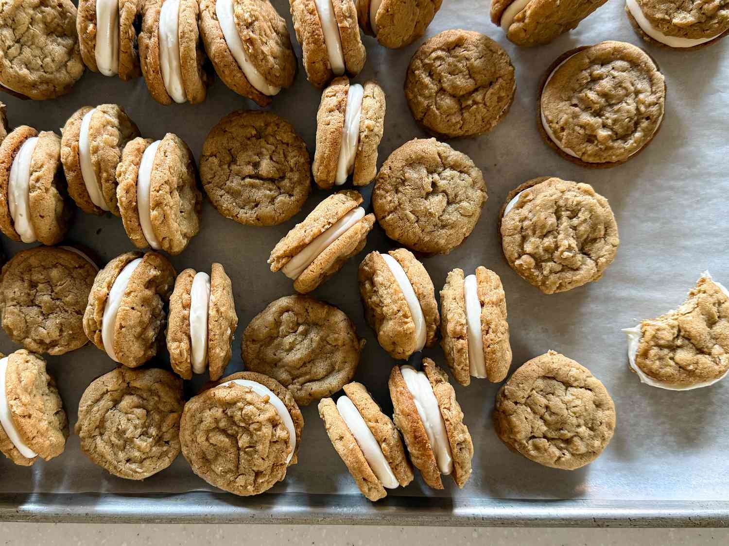 Tiny Oatmeal Cream Pies