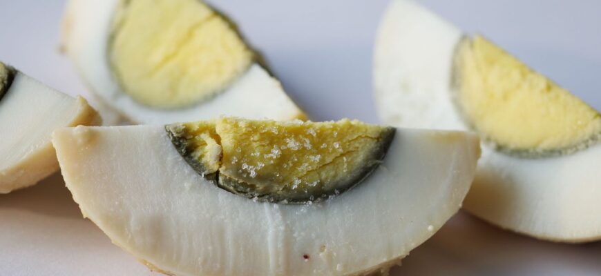 Is It Safe to Eat a Boiled Egg With a Green Ring Around the Yolk?