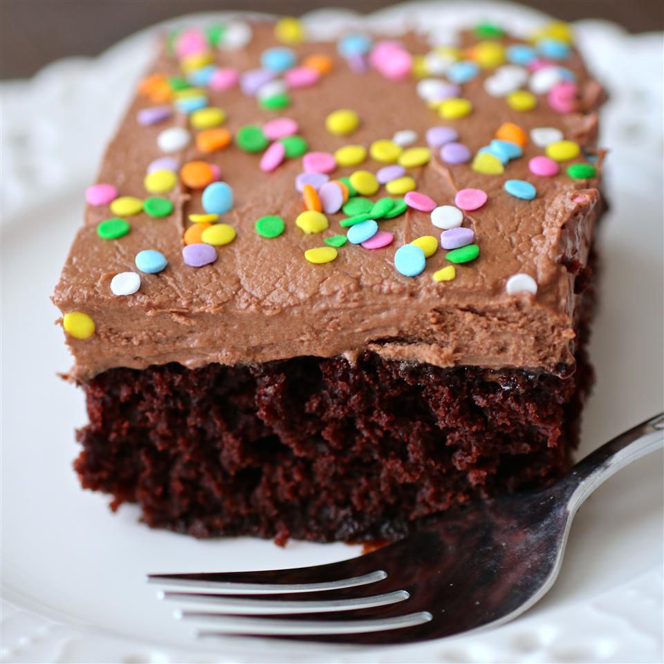 18 Egg-Free Cake Recipes to Make While Prices Are Skyrocketing