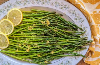 I Asked 5 Chefs for the Best Way to Cook Asparagus, and They All Agree This Is the Most Foolproof Way