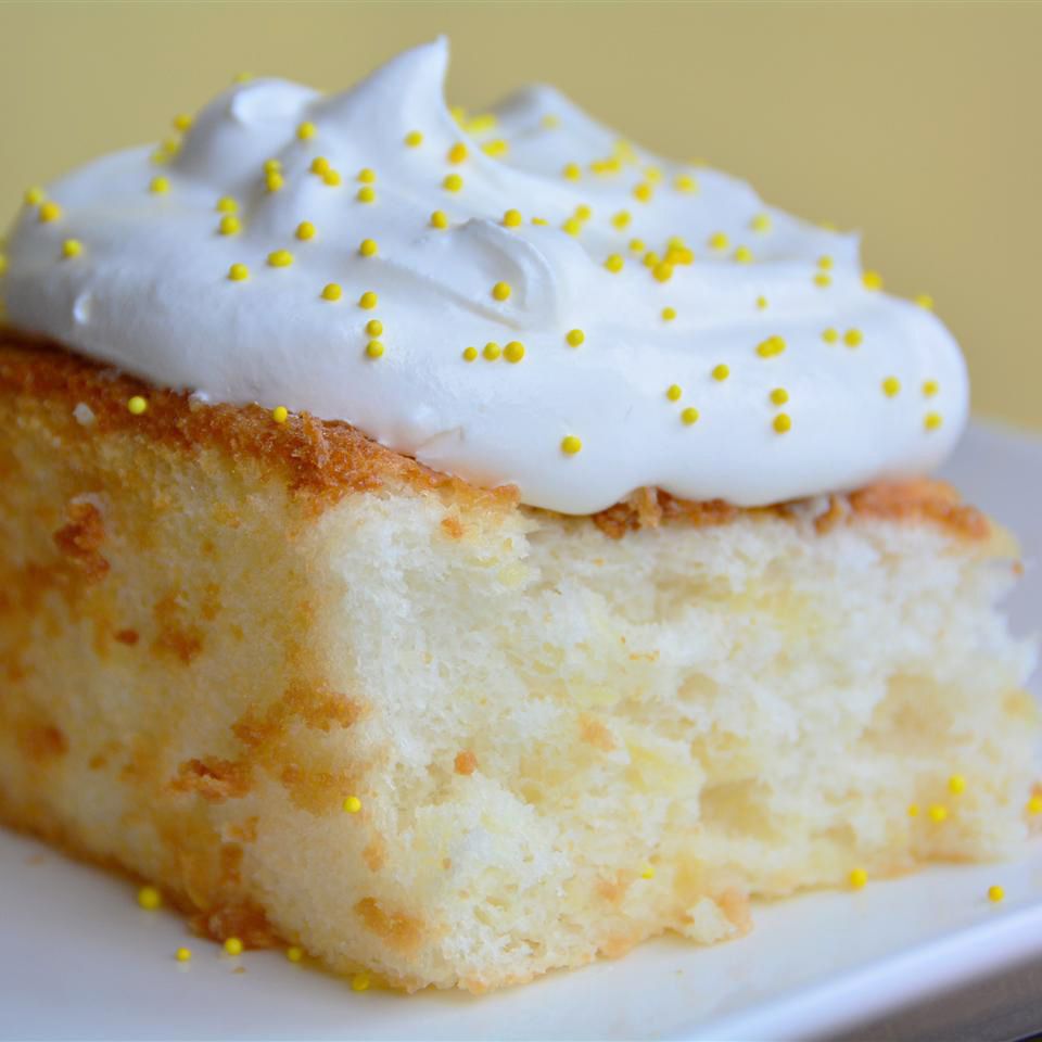 18 Egg-Free Cake Recipes to Make While Prices Are Skyrocketing