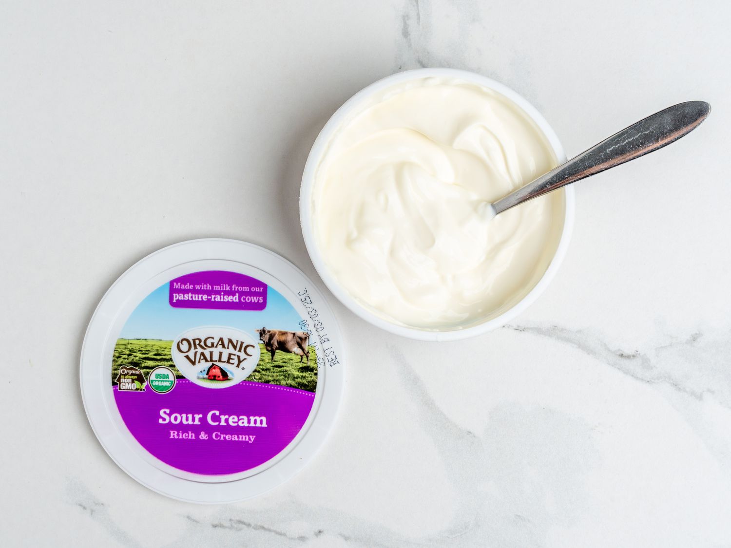 I Tried 8 Sour Cream Brands—This One Was So Much Better Than All the Others