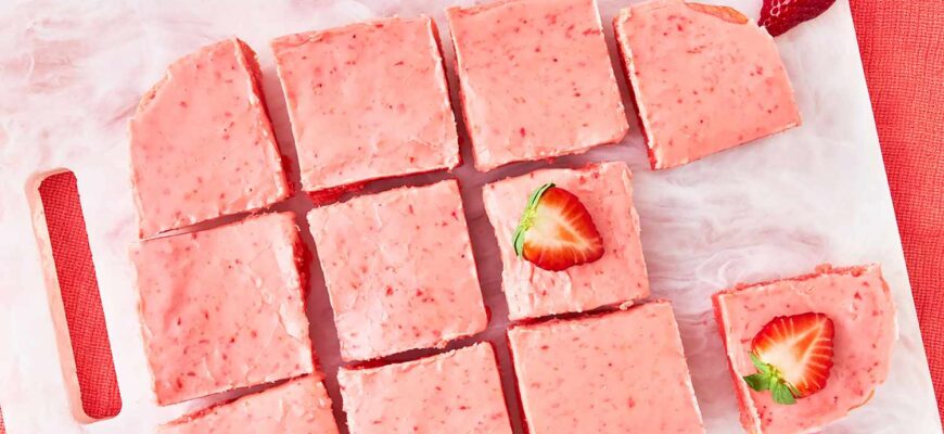 Easy Strawberry Brownies