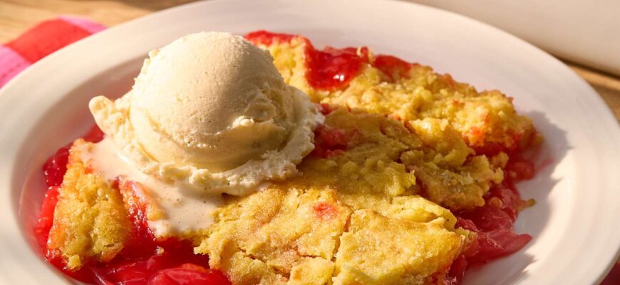 Aunt Kaye’s 5-Ingredient Rhubarb Dump Cake Tastes ‘Just Like Grandma Used To Make’