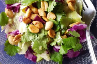Crunchy Chopped Salad with Sesame Ginger Dressing