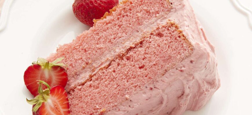 I Made Our 5 Most Popular Strawberry Cake Recipes and This Is the One My Family Won’t Stop Asking For