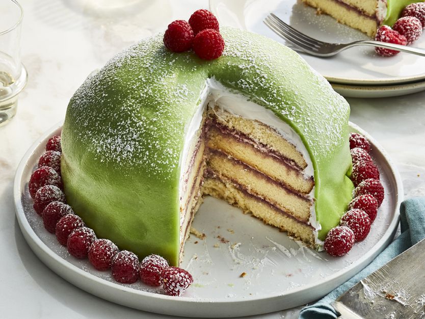 The Vintage Swedish Cake Recipe Everyone’s Talking About