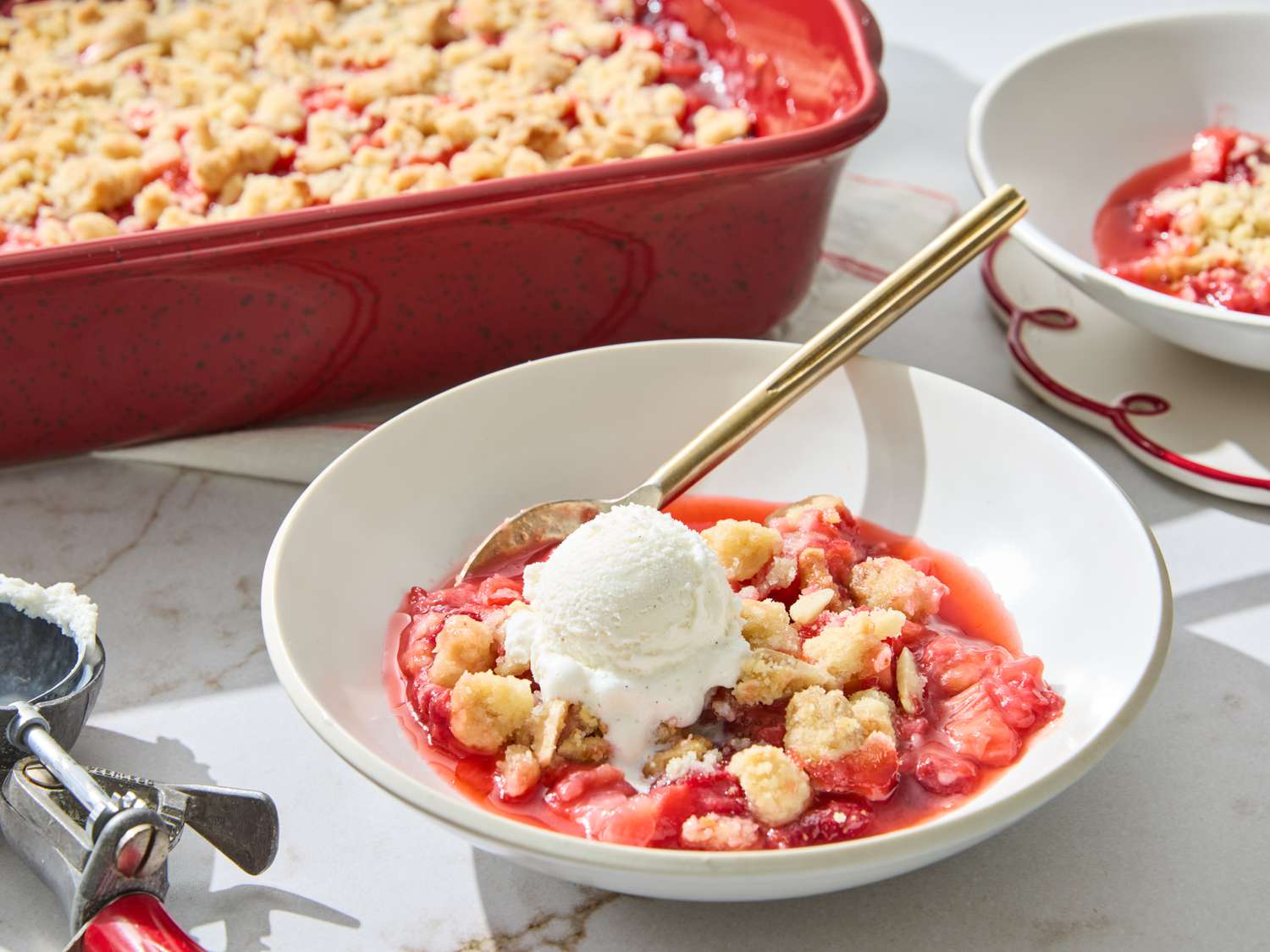 Strawberry Rhubarb Crumble