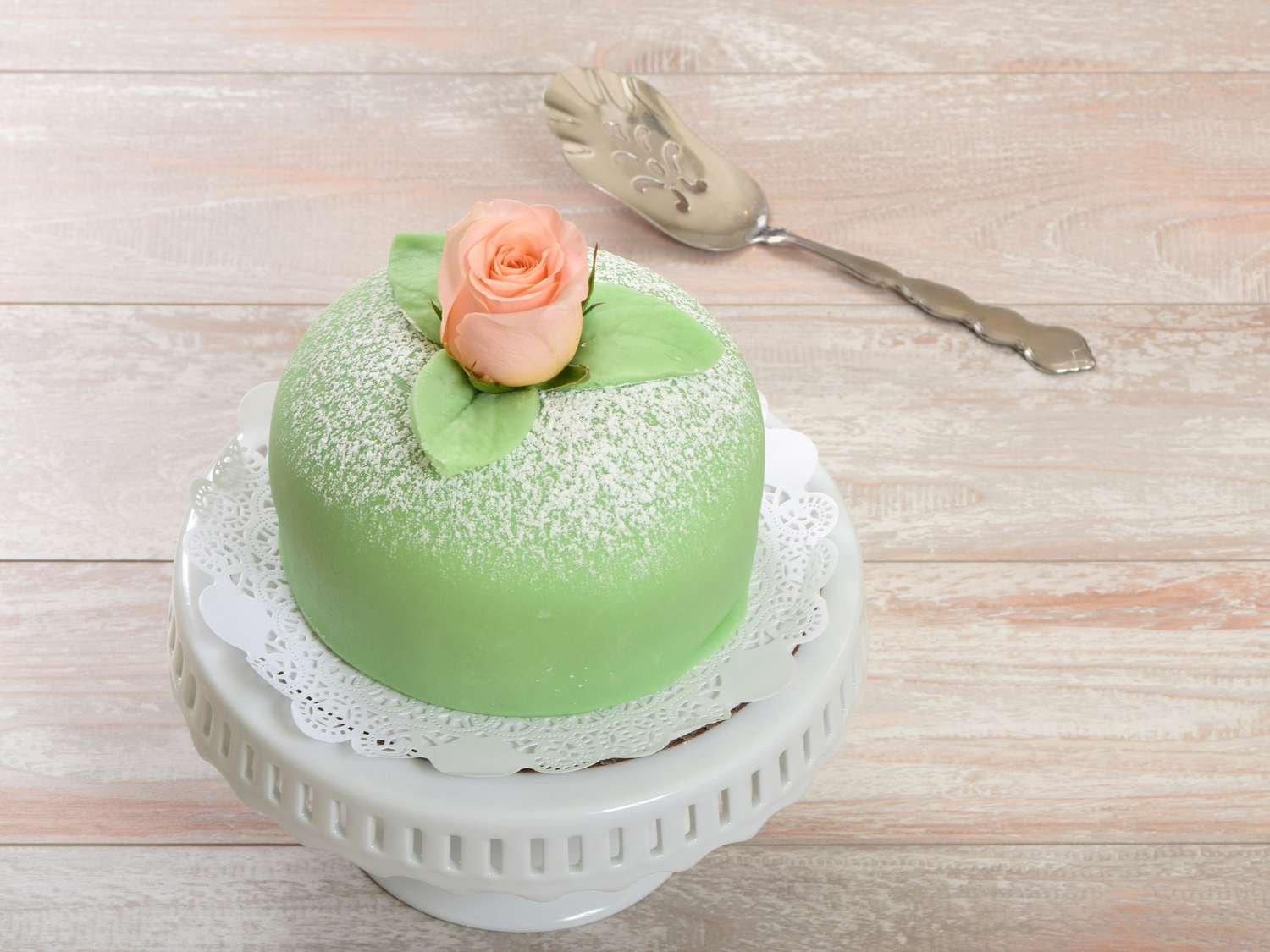The Vintage Swedish Cake Recipe Everyone’s Talking About
