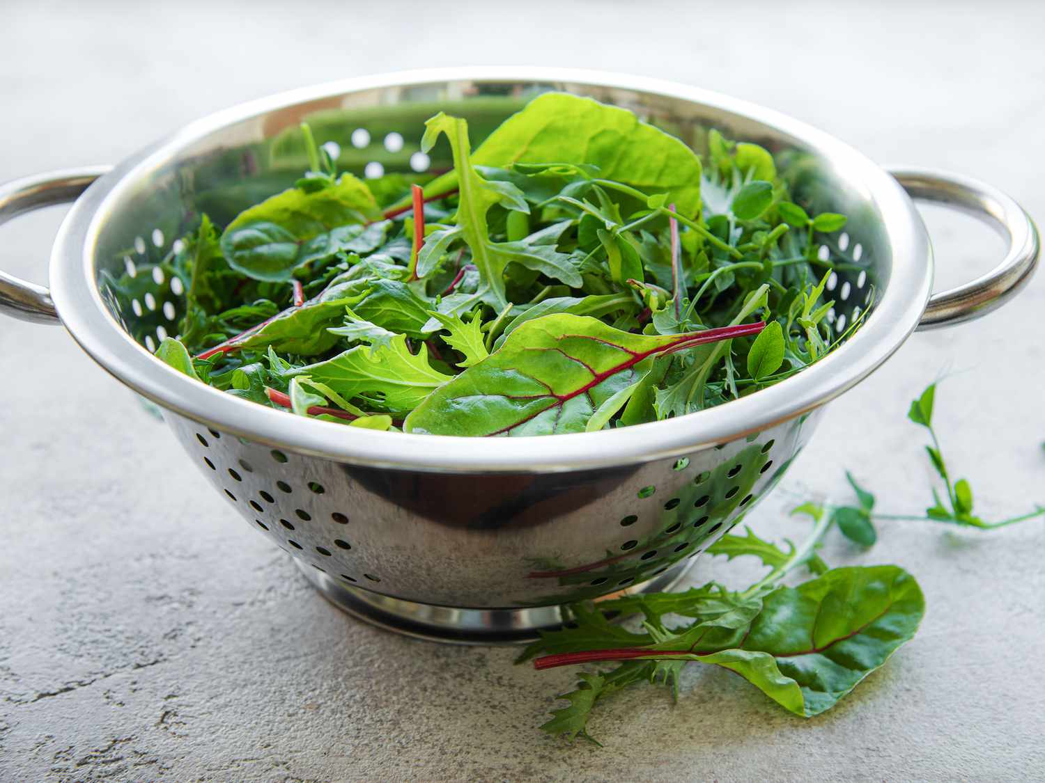 Is It Safe to Eat Slimy Salad Greens?