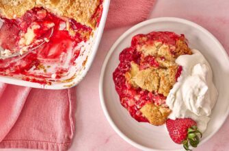 Strawberry Cheesecake Dump Cake