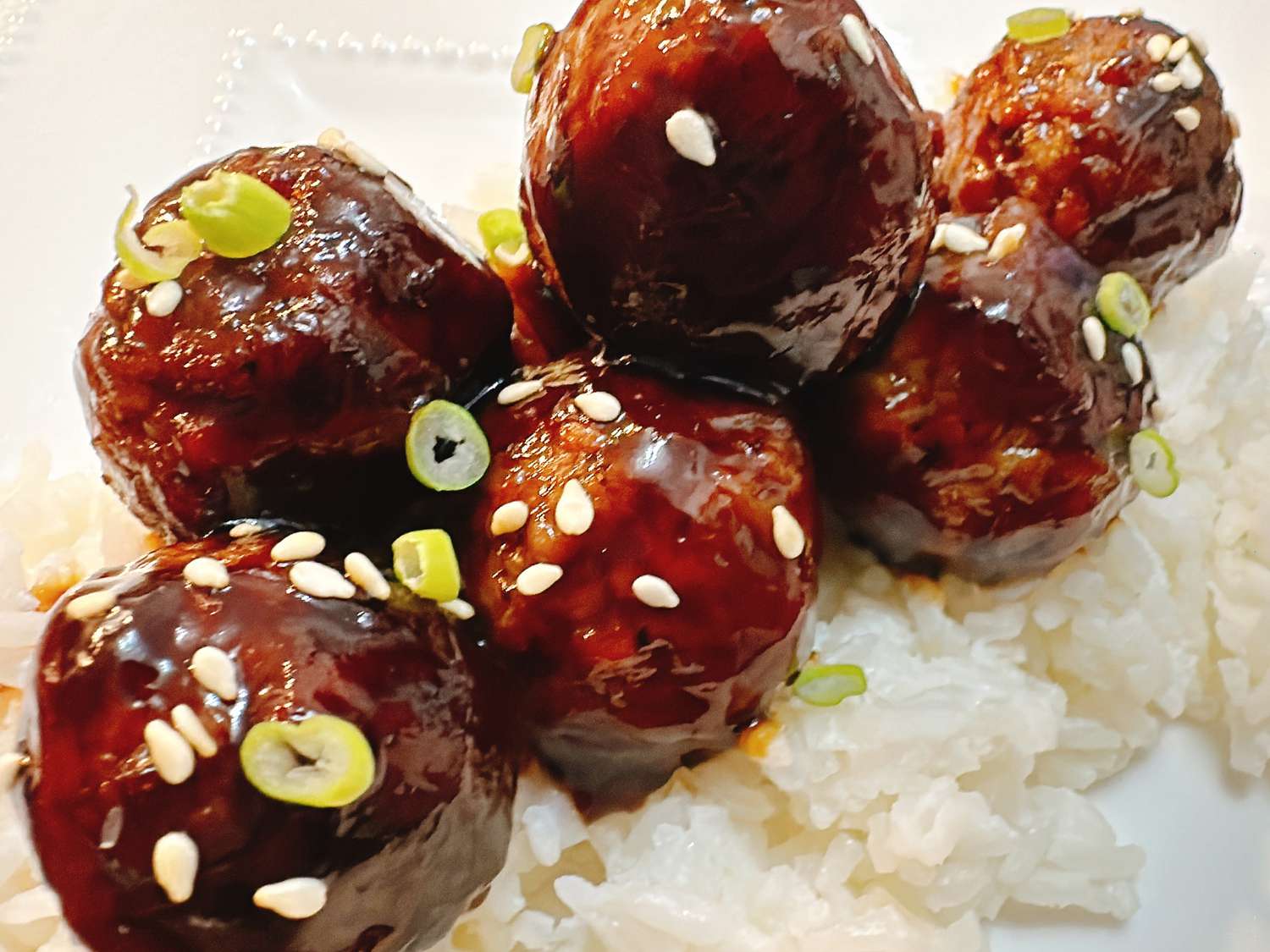 Saucy Sesame Gochujang Meatballs