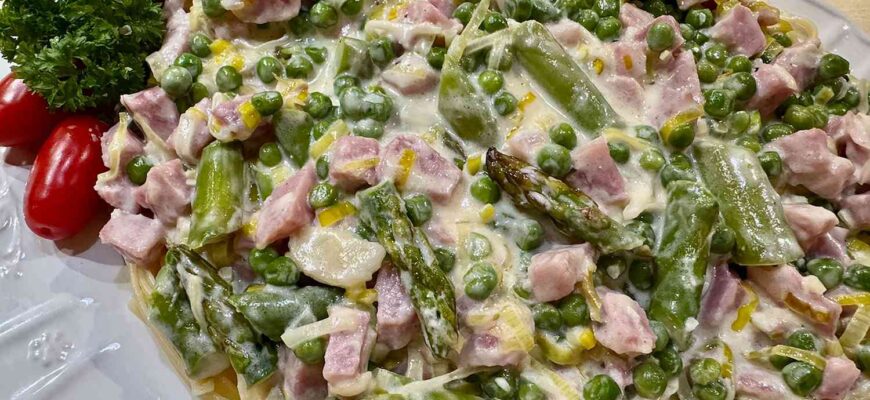 Creamy Spring Vegetable and Ham Pasta