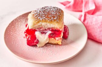 Strawberry Cheesecake Sliders