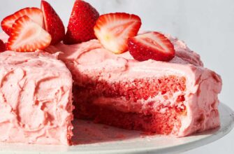 I Just Learned the Most Genius Trick for Making the Best Strawberry Cake