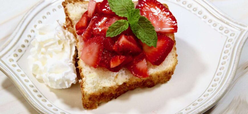 This 2-Ingredient Cake Recipe Tastes Like It Took All Day To Make