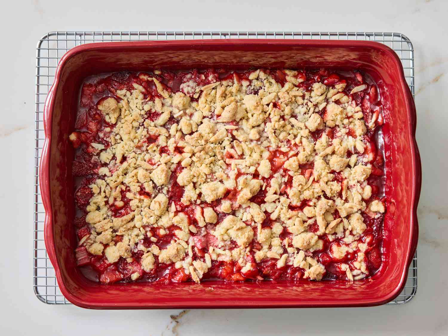 Strawberry Rhubarb Crumble