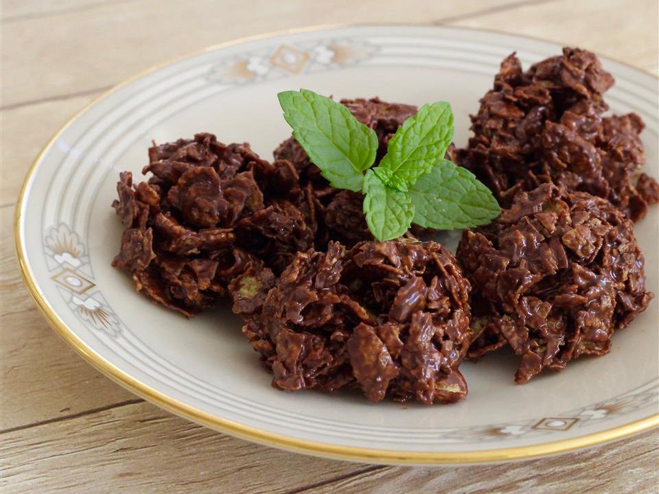12 Easy 3-Ingredient Cookies to Make When You're Short on Time
